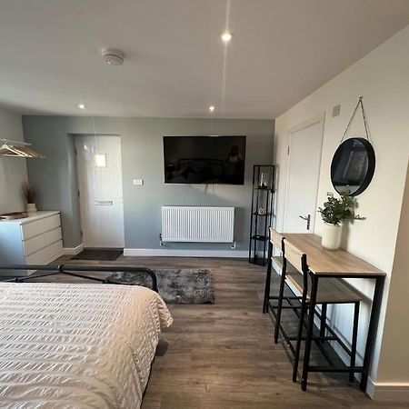Abbotsbury 1 Bed Studio Opposite Uwe Free Parking Bristol Exterior photo